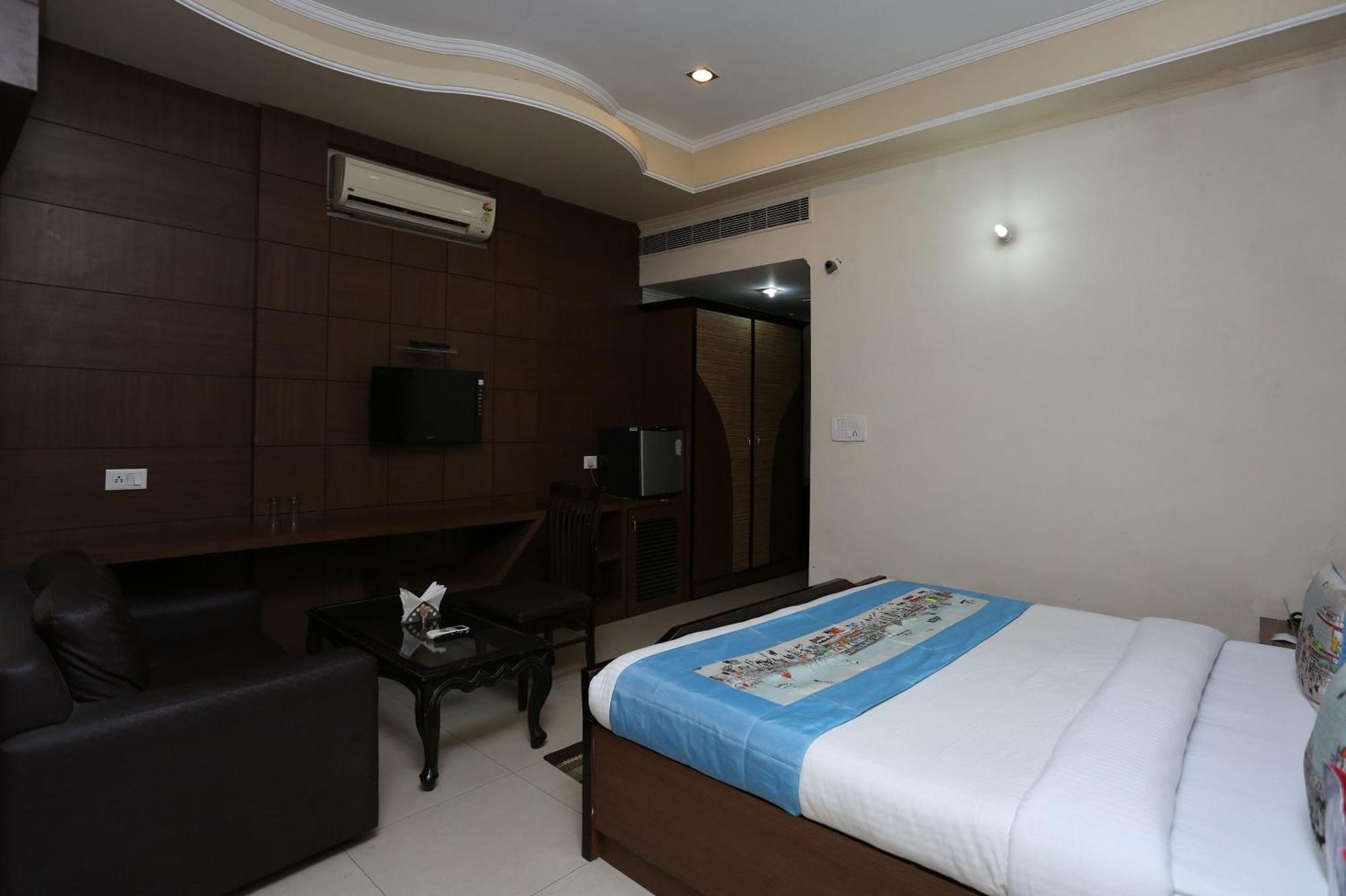 Hotel O Mukut Regency Ghaziabad Exterior foto